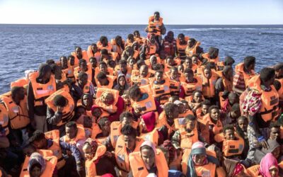 Bootvluchtelingen op weg naar Europa